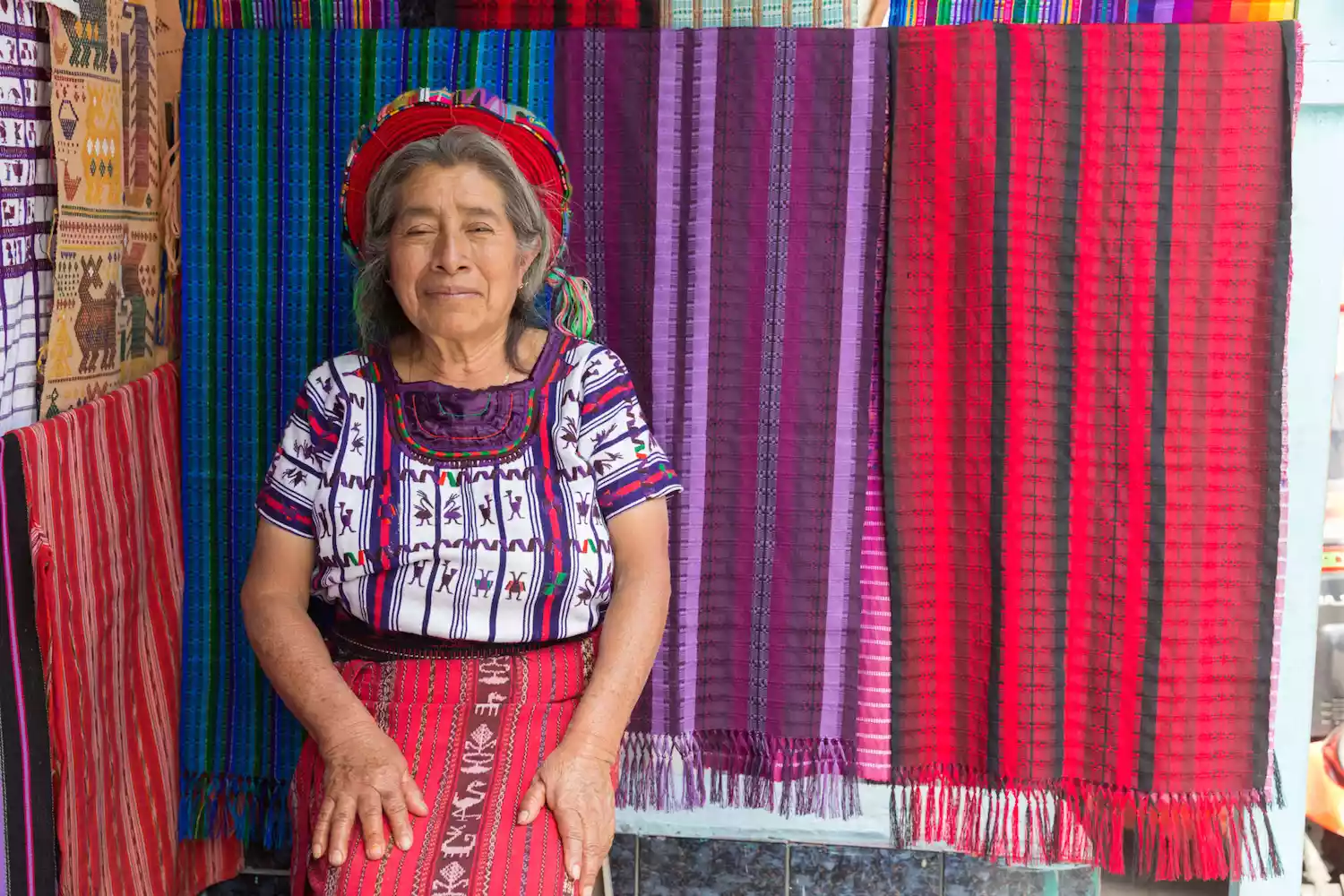 Ostetrica indigena